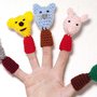 5 ditini marionette realizzati all'uncinetto con la tecnica amigurumi, materiale acrilico, a forma di: elefante, orso, gatto, maiale e rana. 