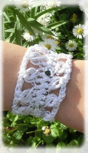 Bracciale bianco e strass