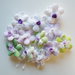 100 Fiori porta confetti in stoffa a pois, quadretti e fiori celesti: una soluzione shabby chic per le vostre bomboniere!