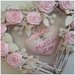 INSERZIONE RISERVATA PER ROBERTA Cuore/fiocco nascita in vimini con rose di piquet e cuore rosa