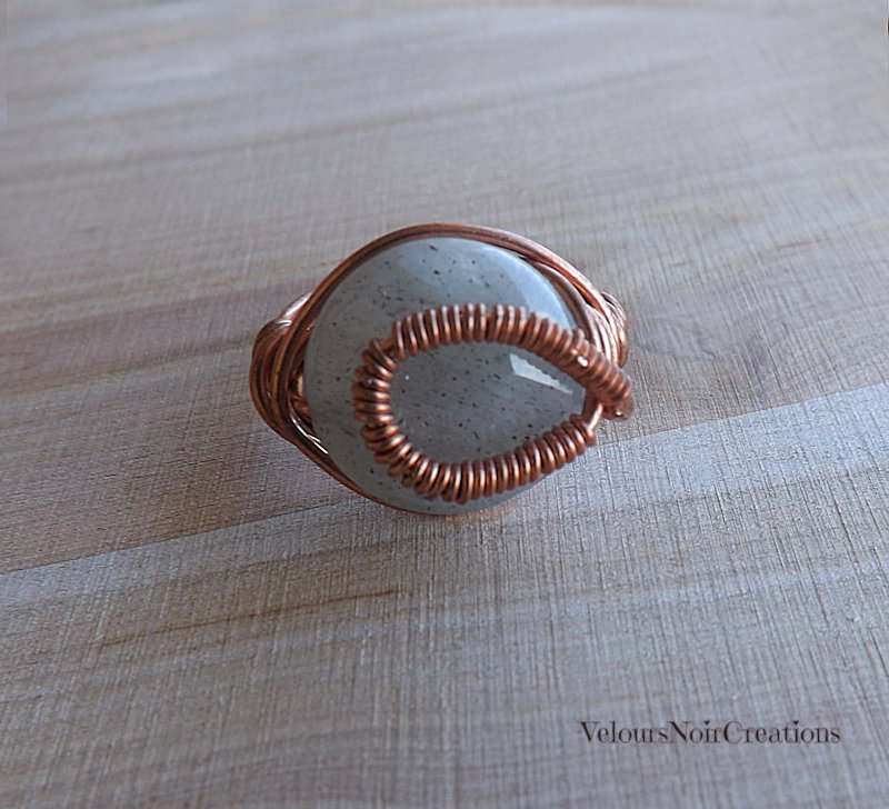 Ciondolo in labradorite avvolto in filo di rame - Gioielli con pietre preziose ossidate - Italia