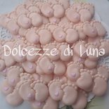 Piedini con cuoricino rosa , soggetto nascita per sacchettini o scatoline porta confetti fatto a mano 2,5 x 3 cm circa