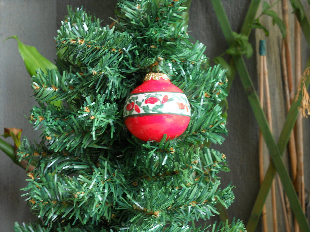 Palla di Natale in ceramica - Per la casa e per te - Decorare casa