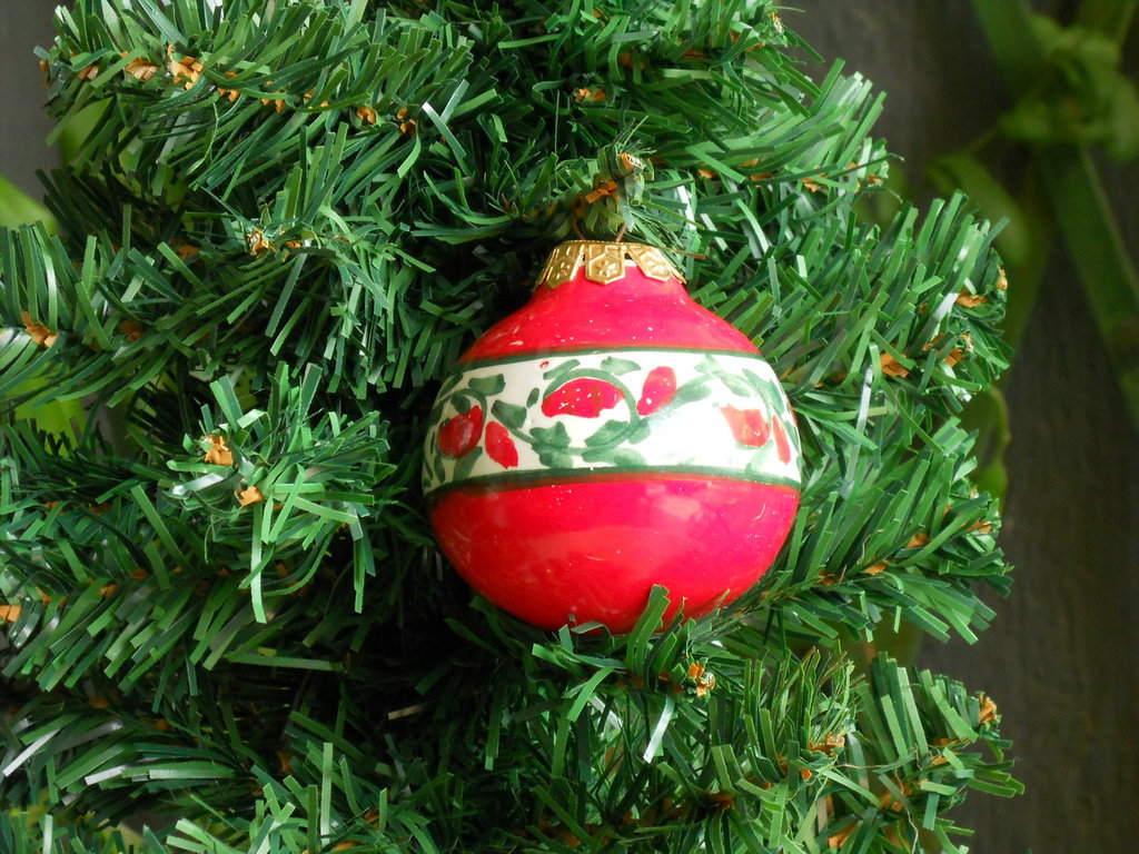 Palla di Natale in ceramica - Per la casa e per te - Decorare casa