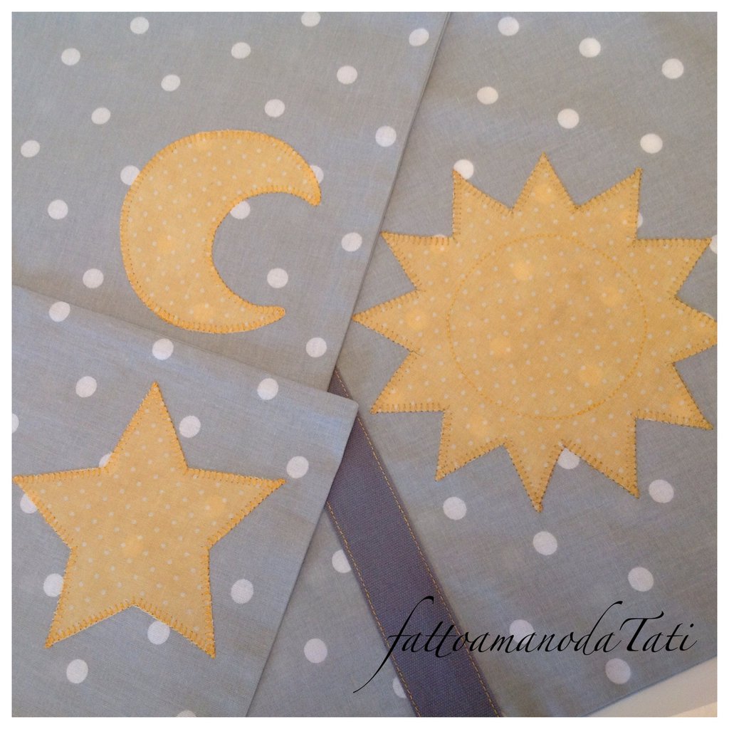 Sacchetto asilo "il mio cielo" con due buste in cotone a pois grigi