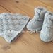 Berretto neonato/bambino grigio chiaro con lavorazione a trecce in pura lana superwash