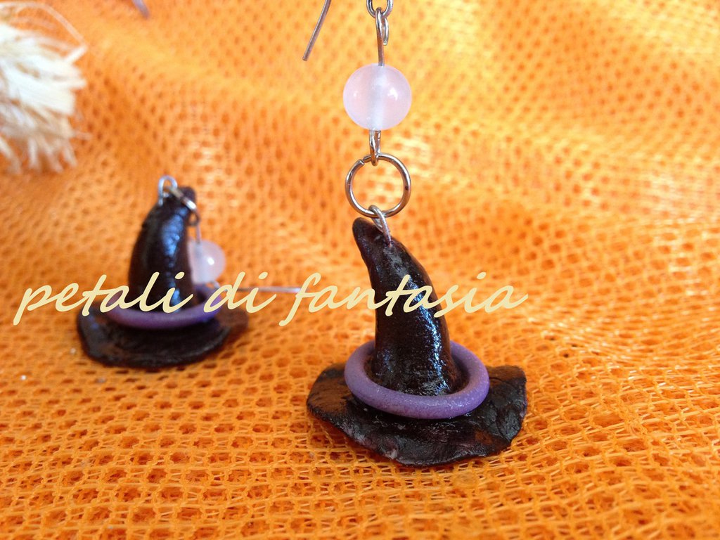 Orecchini di perle con teschio e cappello da strega: gioielli di Halloween in argento sterling - Italia