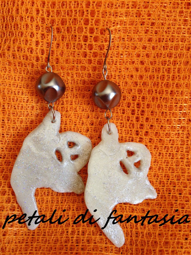 Orecchini a goccia lunghi con lingua divertenti accessori per costumi di Halloween Gioielli per piercing all'orecchio hip hop per donne uomini orribili divertenti orecchini di Halloween per
