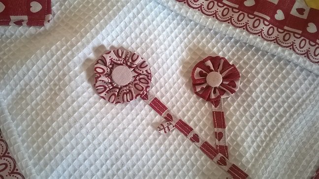 Set cucina cestino in vimini con presina guanto e strofinaccio decoro