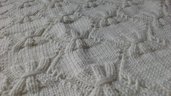 Copertina in lana con fiocchetti morbidi morbidi