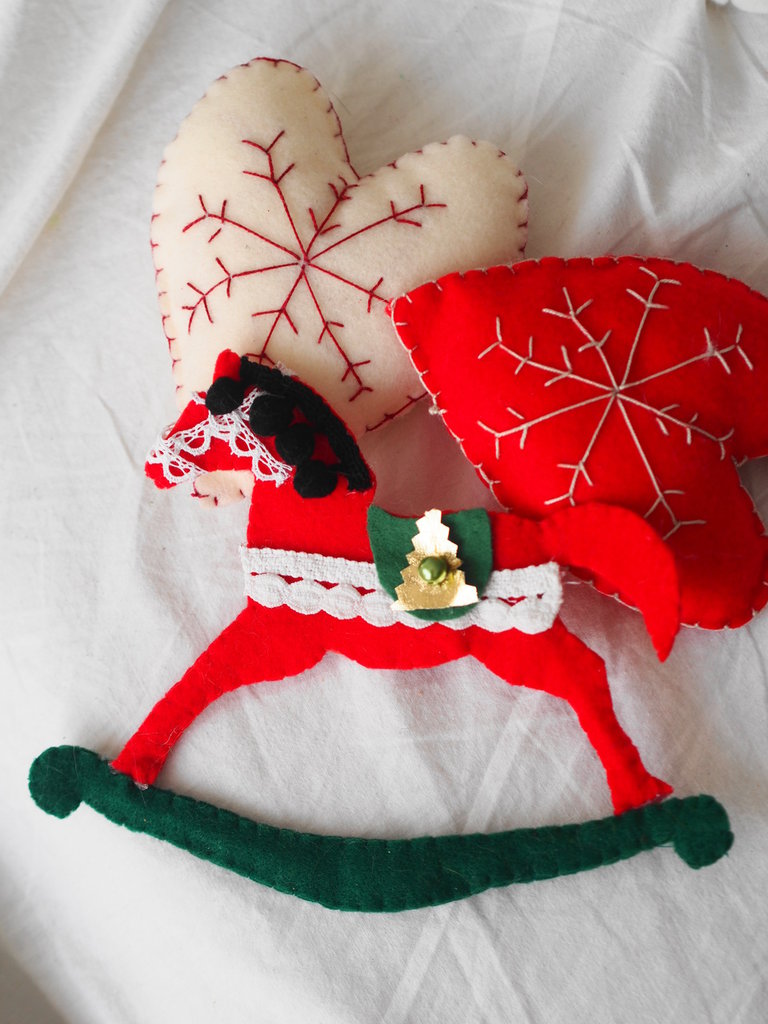 Cavallo A Dondolo In Legno Decorazione Natalizia - Rosso, Bianco, Verde, 21 Cm, Stile Rustico E Nostalgico - Foto 14