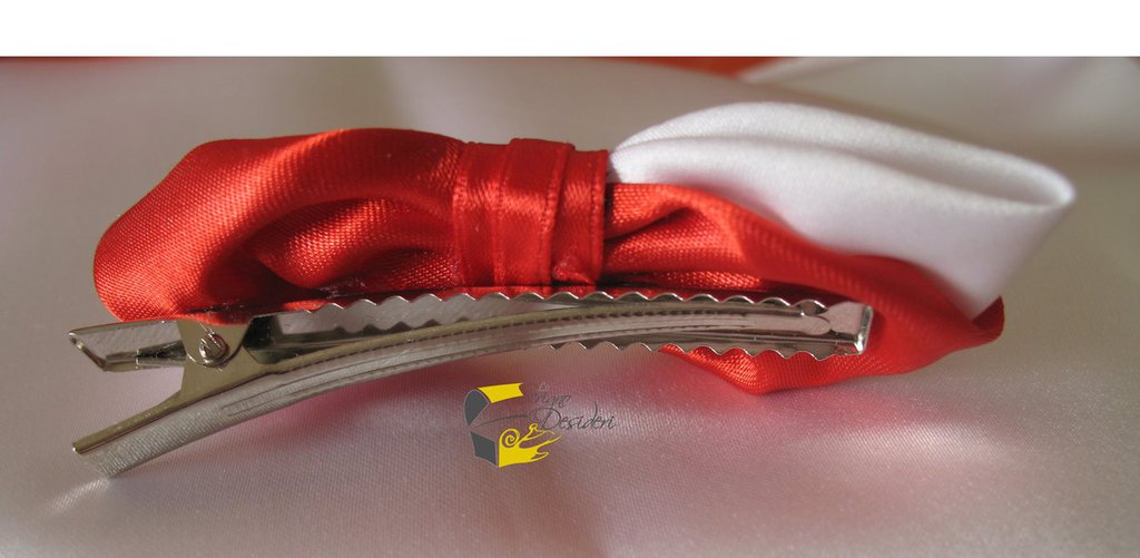 Fermaglio Fiocco in raso rosso per