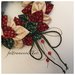 Corona natalizia con petali di cotone fantasia e cordino rosso C