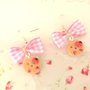 Novita FIMO - KAWAII - PAIO ORECCHINI con BISCOTTINI TONDI  KAWAII con fragolina e fiocco rosa 