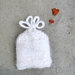 Cappellino per neonati lavorato a mano in preziosa lana con paillettes Photo prop