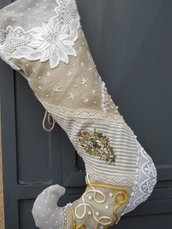 Calza della Befana patchwork di lino e merletti