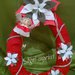 Ghirlanda dietroporta natalizia con angioletto e stelle di natale color bianco, grigio e rosso