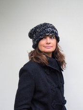 Cappello per donna in lana bouclè, accessori moda donna autunno inverno Stile italiano Grigio melange
