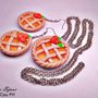 Collana e orecchini con squisita crostata di albicocche realizzata a mano in fimo