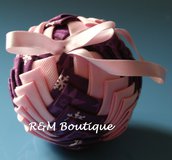 Pallina di natale di tessuto fatta a mano - modello medio - viola e rosa
