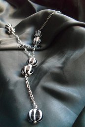 collana con pietre zebrate