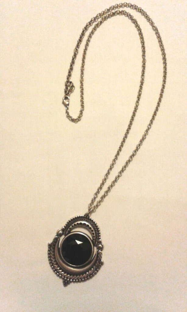 Collana con ciondolo da donna in argento con cristalli rossi - Italia