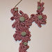 Collana kanzashi fatta a mano con fiori di colore rosa antico