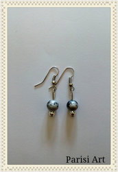 Orecchini pendenti fatti a mano con perle