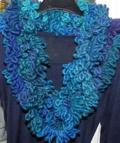 Sciarpa sciarpone collana toni dell'azzurro fatta a mano regalo infinity scarf 