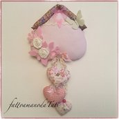 Fiocco nascita casetta in cotone rosa con cuori,rose e farfalla