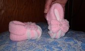 Scarpine di lana neonata lavorate a mano