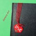 Segnalibro "Cuori love" con ciondoli realizzati con perline Miyuki delica