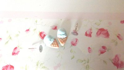 ORECCHINI PERNO - CONO GELATO AZZURRO - FIMO - adatto anche a bambine - kawaii ORECCHINI PERNO - CONO GELATO AZZURRO - FIMO - adatto anche a bambine - kawaii