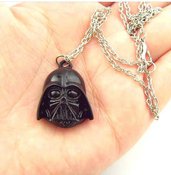 Collana con ciondolo maschera in metallo Darth Vader  saga Star Wars idea regalo