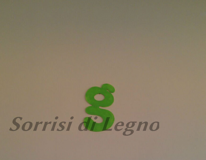 Small Foot Lettera Alfabeto In Legno Con Animali - G - 7 Cm - Giocattolo Educativo