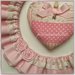 Fiocco nascita tondo in cotone rosa con pizzo,roselline e cuore patchwork