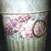 Barattolo in latta con manici decorato con decoupage carta campestre con ortensie e piccole farfalle