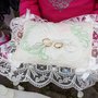 cuscino portafedi in lino ricamato con iniziali degli sposi