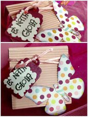 Bomboniera nascita/ battesimo/ compleanno con farfalla, nastro e tag personalizzato