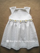 Abito Battesimo "Margherita" in cotone sangallo bianco con corpetto a maglia e margherite 