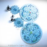 GRANDI ORECCHINI A CERCHIO 3 POLLICI STRASS IRIDESCENTE - Foto 8