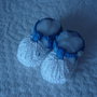 Sandaletto primaverile da neonato realizzato a uncinetto
