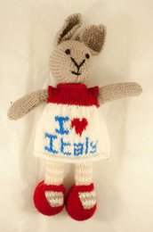 Ivonne-coniglio in lana realizzato a maglia