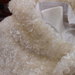 Mantella elegante bianca, fatta a mano, lana ciniglia