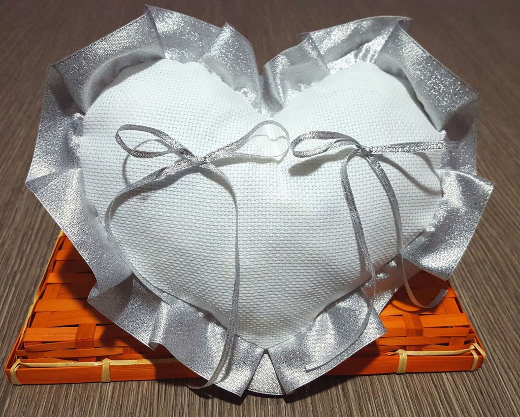 Cuscinetto per fedi - Feste - Matrimonio - di Rosa Vistosa | su