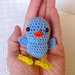 Uccellino azzurro amigurumi tenero e simpatico, fatto a mano all'uncinetto