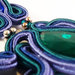 Orecchini pendendi eleganti in soutache con pietra verde fatti a mano - MARINE