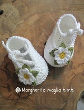 Scarpine neonata - uncinetto - puro cotone bianco con margherita - ballerine primavera - Battesimo