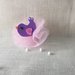 Pulcino in gomma crepla in viola e rosa con mollettina 