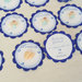 Card Art etichette segnaposto battesimo tonde blu navy smerlate 6 cm soggetti ciuccio, angioletto, piedini, animaletti